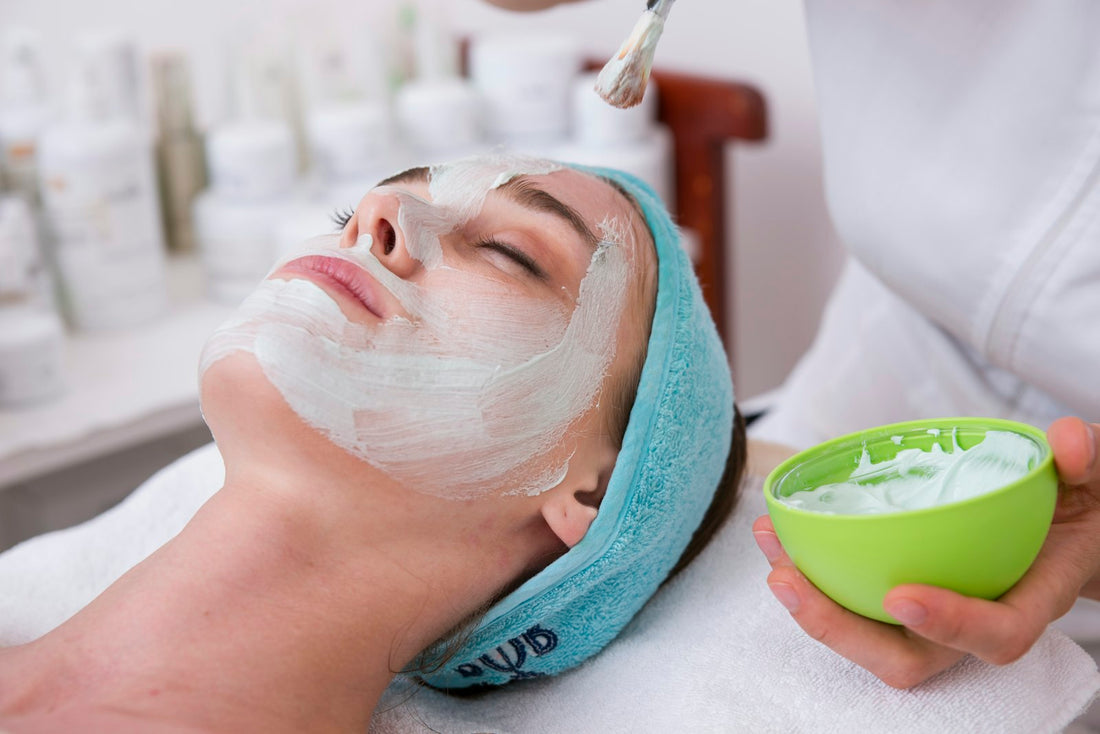 Masque de soin sur le visage