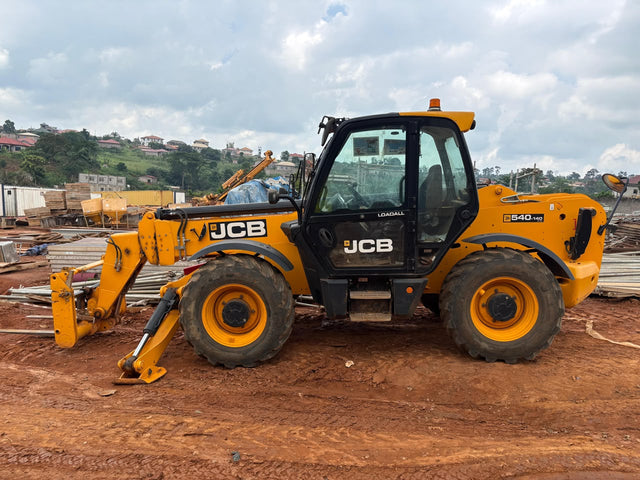 Chariot télescopique (type Manitou) JCB Loadall 540-140 à vendre à Yaoundé – 30 000 000 FCFA
